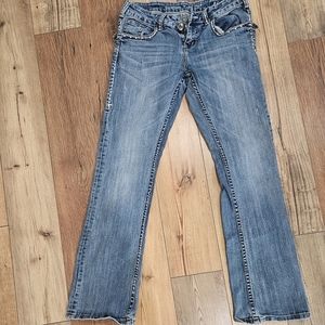 Super cute Blingy Cowgirl Tuff size 28 Jeans